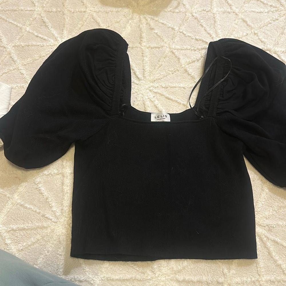 Black crop top with puff sleeve